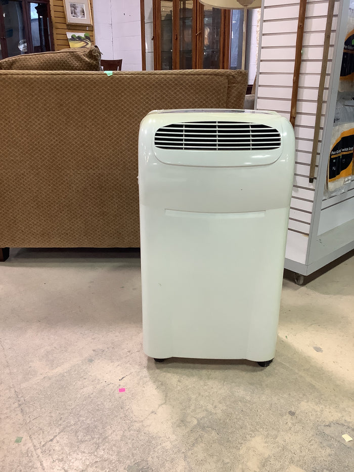 Portable DeLonghi Air Conditioner