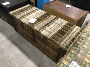 Cedar Framed Entrance Chest With Flannel Cushions