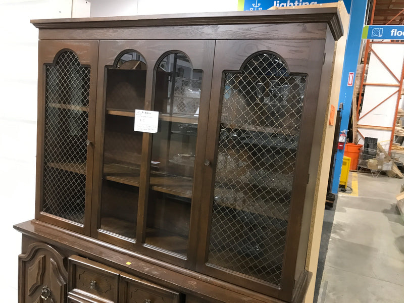 Oak wood buffet and hutch with cross-hatched glass doors