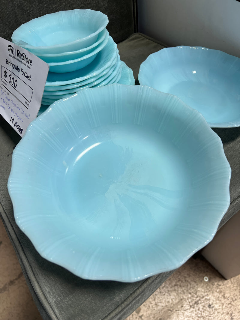 Vintage Canadian Pyrex Robin Egg Blue King’s Crown / Pie Crust Dinnerware Set – 19 Pieces
