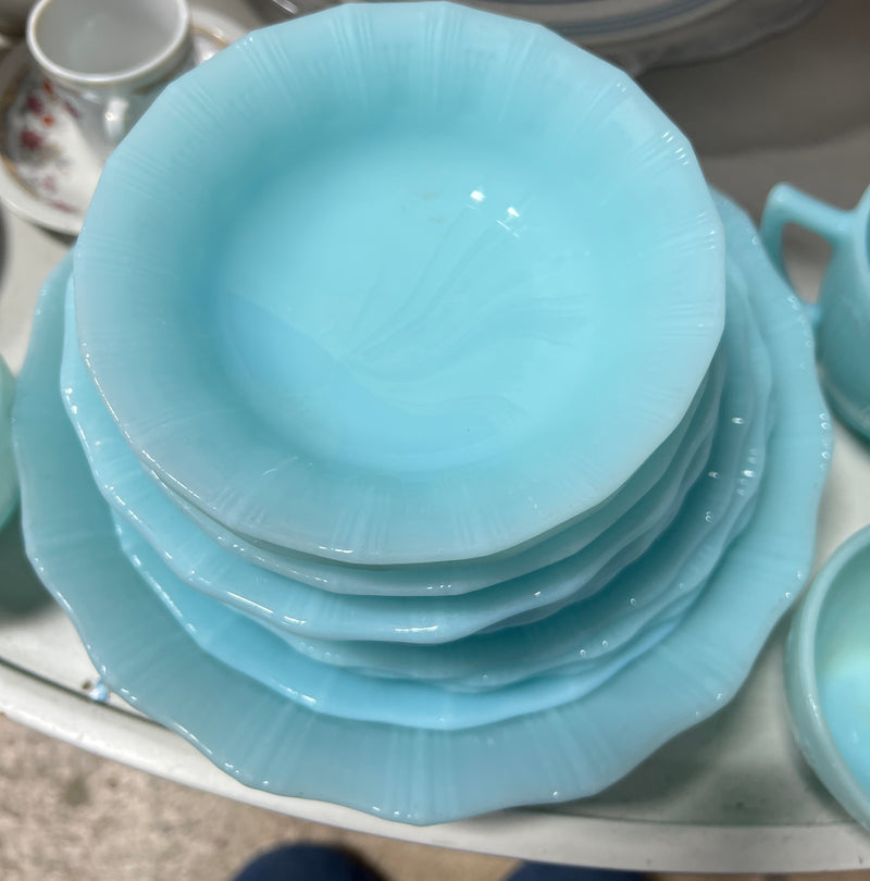 Vintage Canadian Pyrex Robin Egg Blue King’s Crown / Pie Crust Dinnerware Set – 19 Pieces