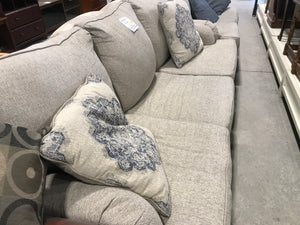Grey 3 Seater Woven Couch With 2 Throw Pillows