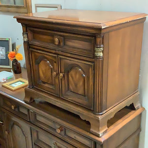 Solid Wood Traditional Nightstand