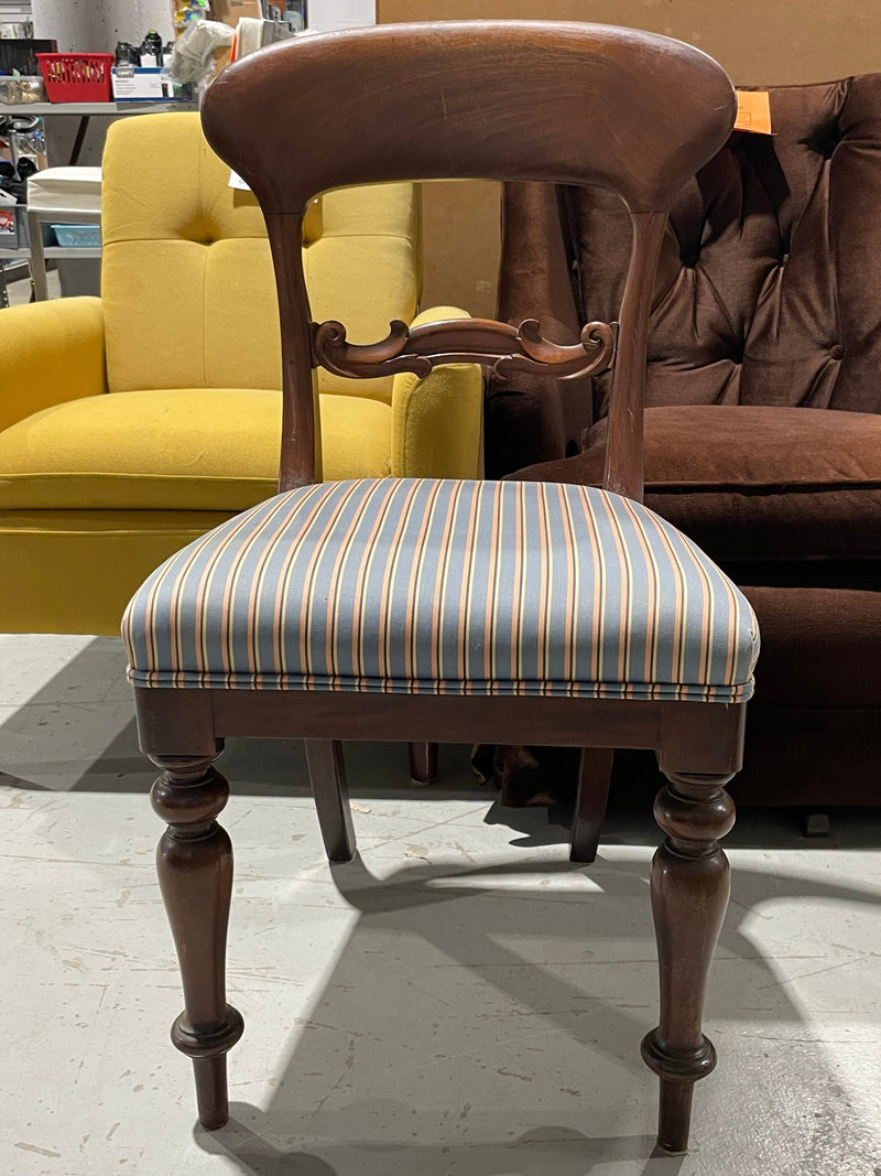 Vintage Victorian-style Balloon Back dining chair
