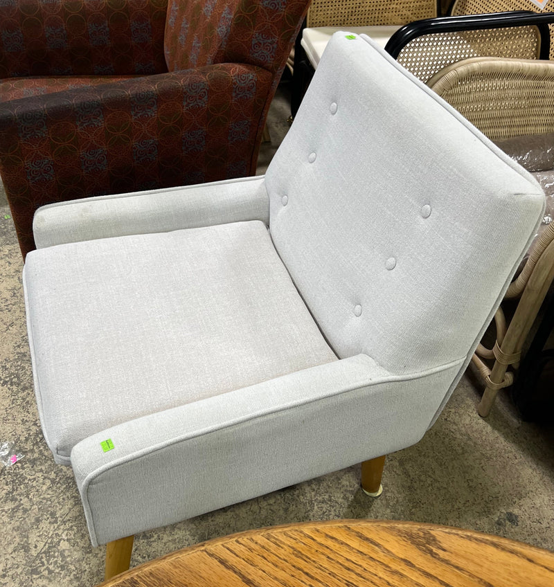 Cream Mid-Century Modern Button-Tufted Armchair with Wooden Legs