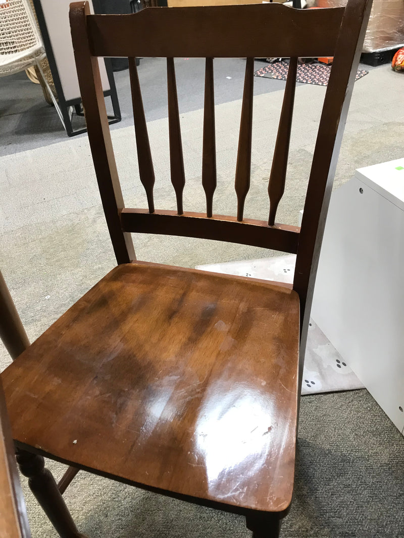 Brown Sleek Dinner Table with Chairs