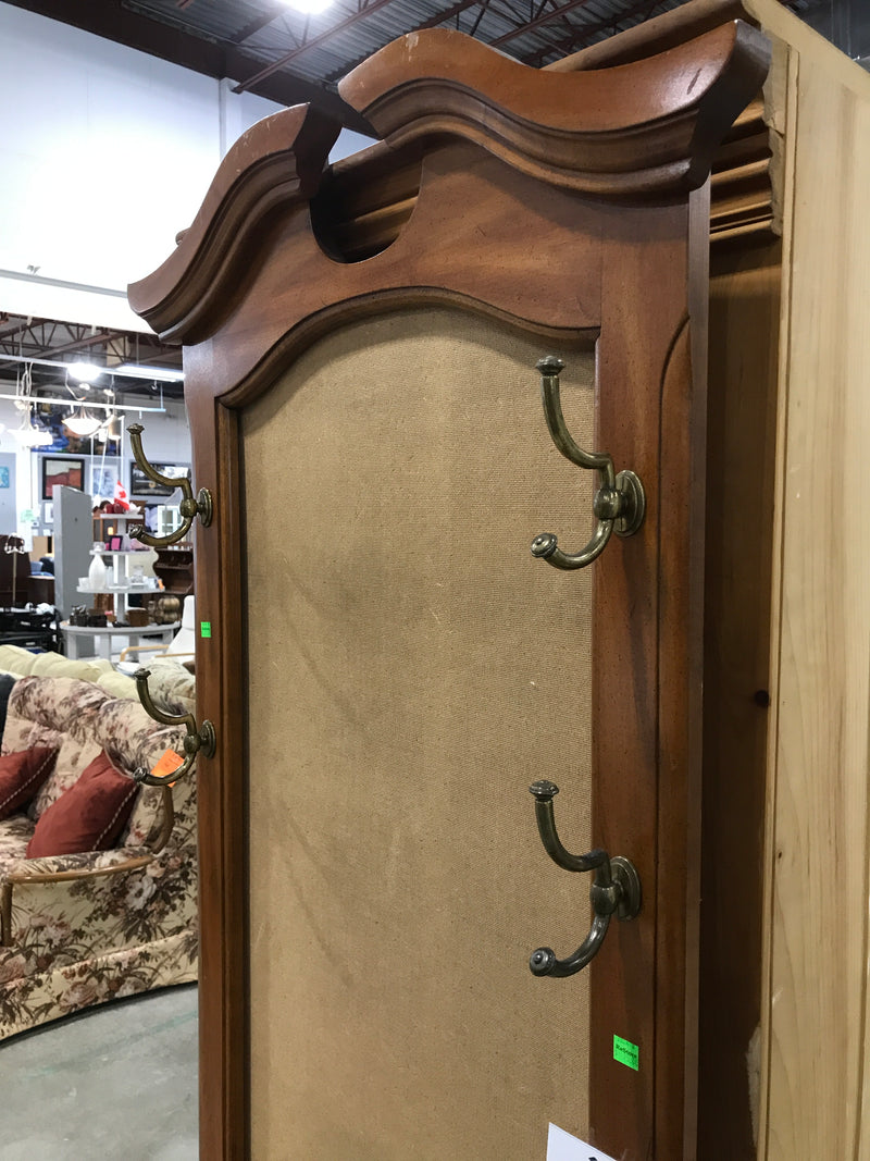 Traditional Hall Tree Bench With Storage