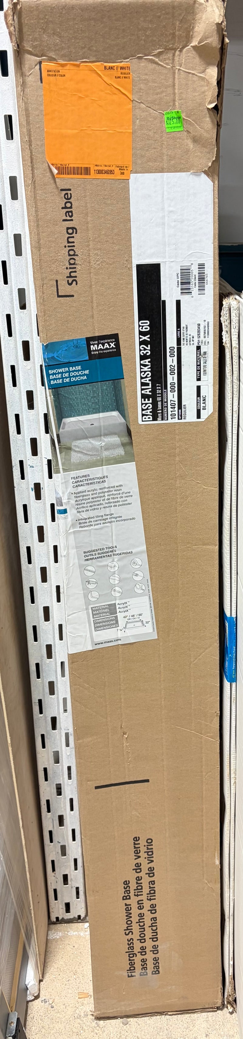 MAAX Alaska Rectangular Centre Drain Fibreglass Shower Base in White