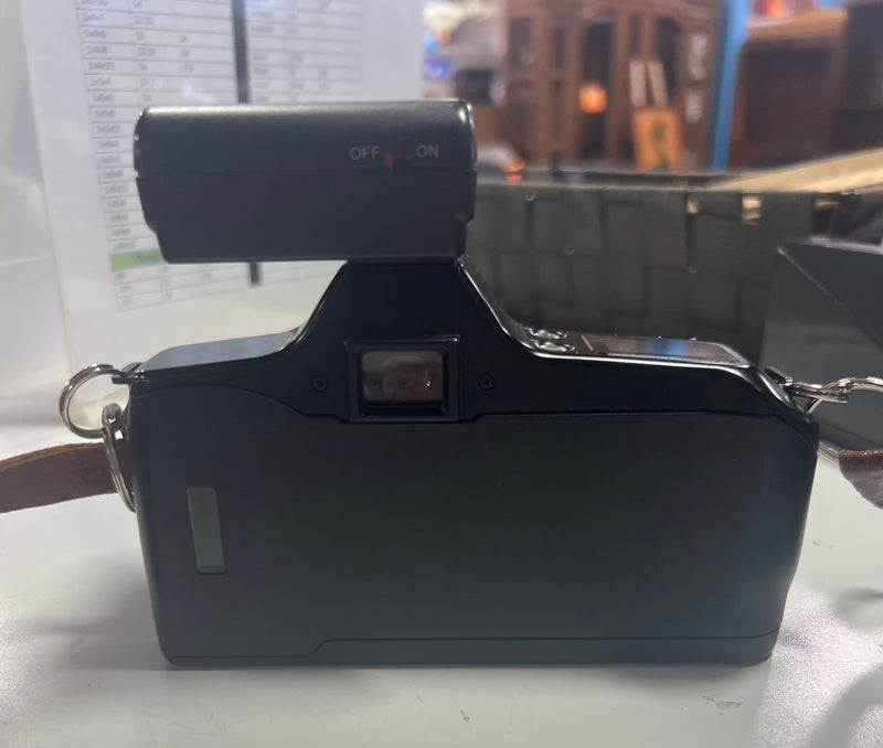 Minolta MAXXUM 3000i Camera