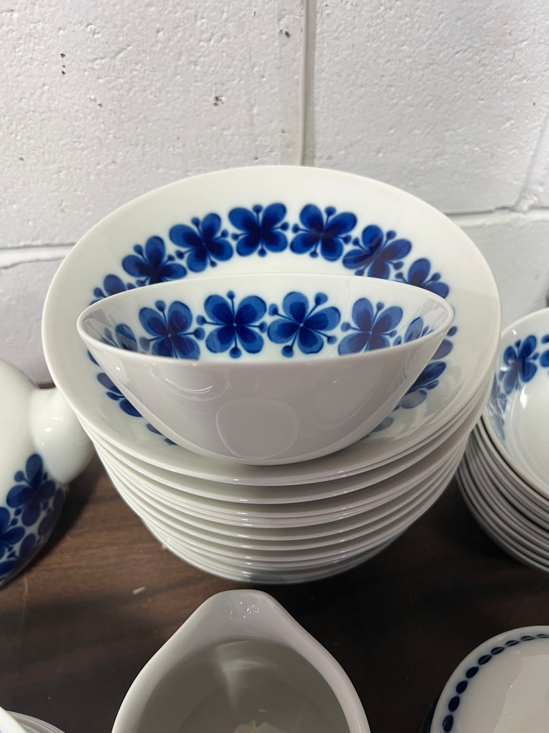 Vintage Rörstrand Mon Amie Dinnerware by Marianne Westman — 45-Piece Collection