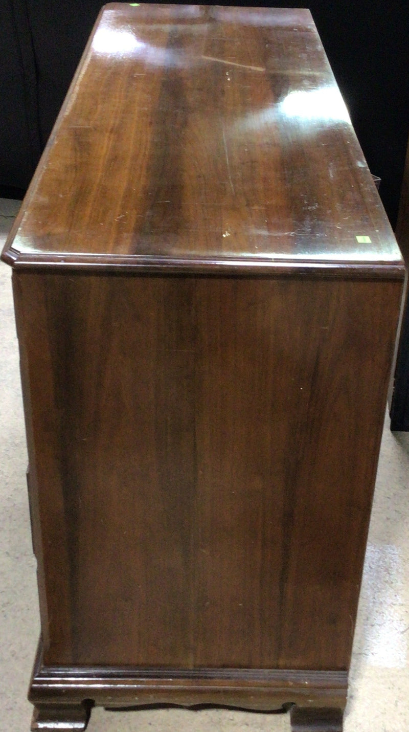 Vintage Traditional Wood Dresser with Mirror
