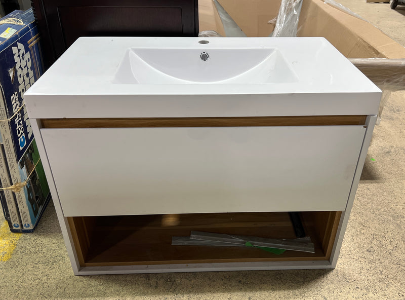 Two-Tone Floating Aiga Vanity 32”