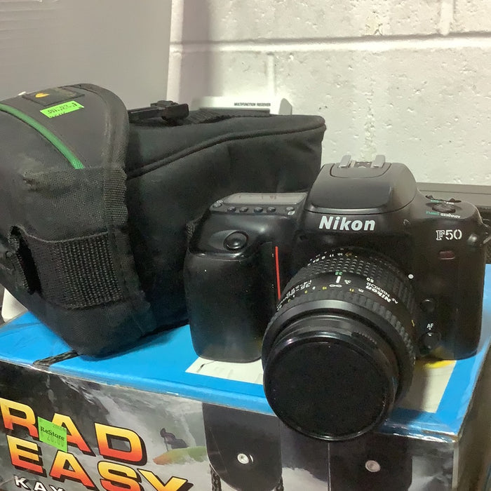 Nikon F50D 一眼レフカメラ レンズセット