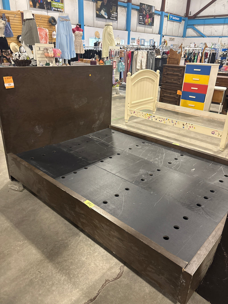 Dark Brown Wood Grain Platform Bedframe - Queen