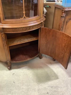 Vintage Louis XV Hutch