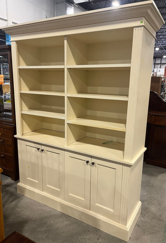 Classic Cream Buffet & Hutch