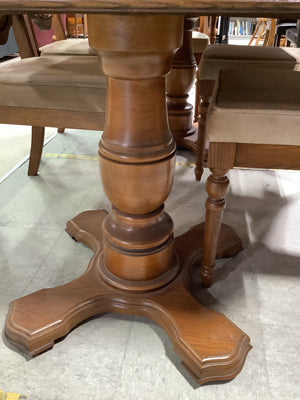 Oakwood Antique Dining Table + 6 Chairs