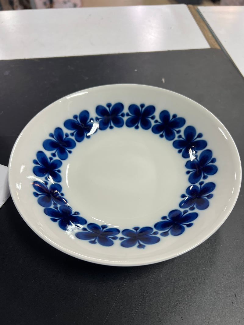 Vintage Rörstrand Mon Amie Dinnerware by Marianne Westman — 45-Piece Collection