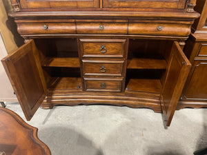 Dining Table with Buffet & Hutch