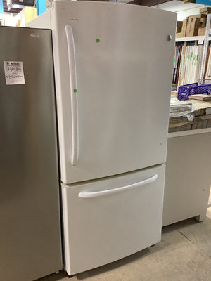 GE Bottom-Freezer Fridge