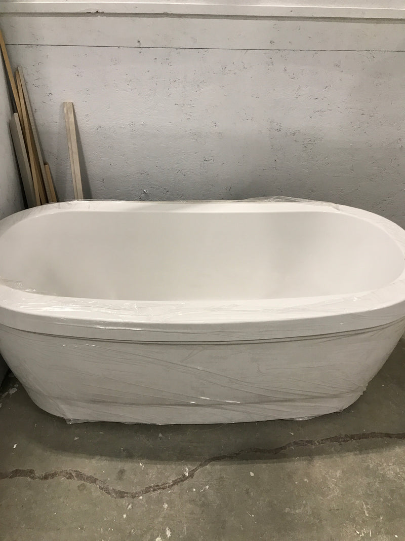 Longevity Retreat Bathtub