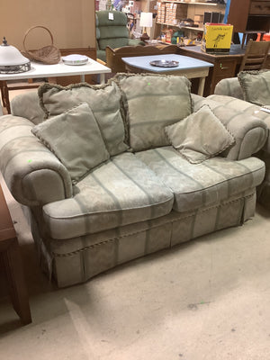 Green Leaf Statum Love Seat