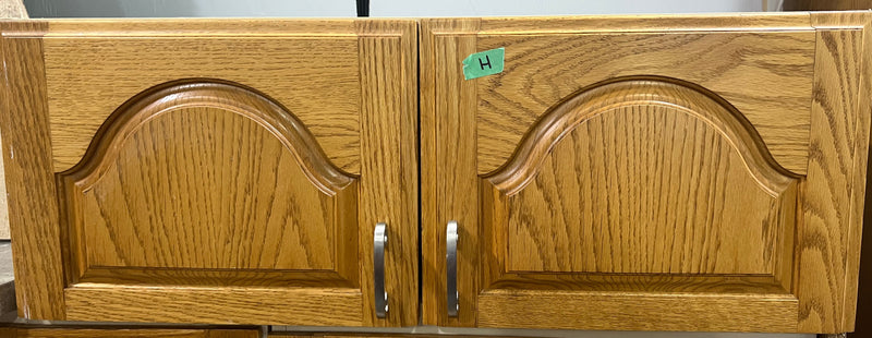 Traditional Oak Finish Kitchen Set