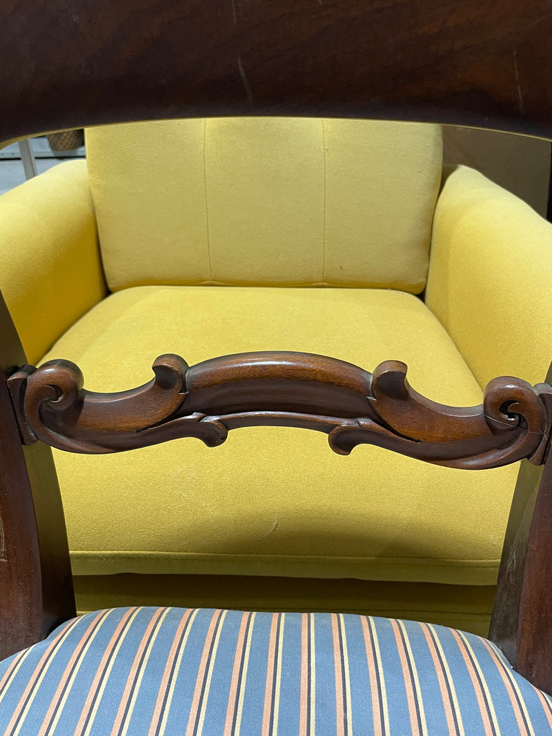 Vintage Victorian-style Balloon Back dining chair