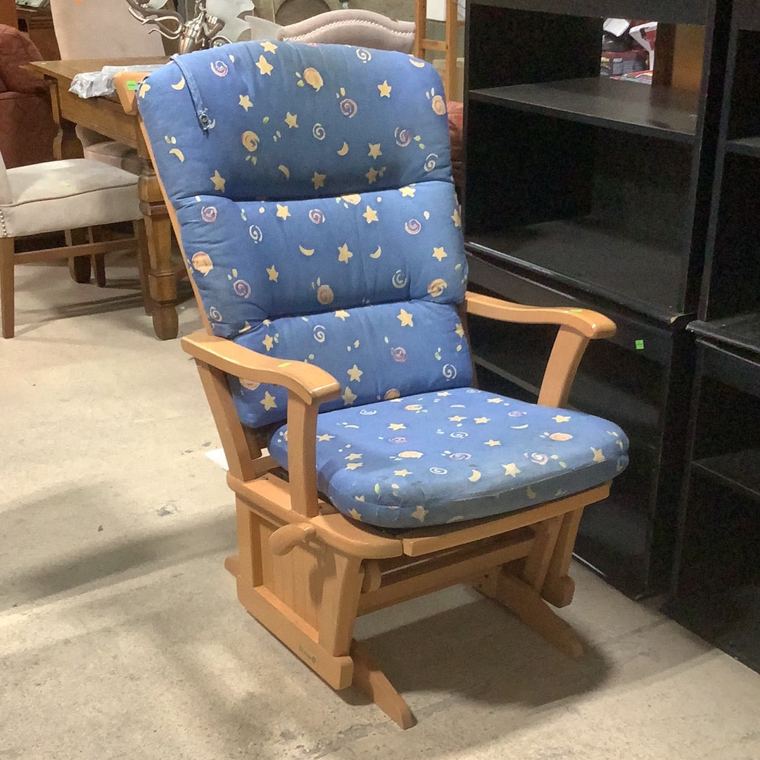 Nursery Rocker – Habitat for Humanity Greater Ottawa ReStore