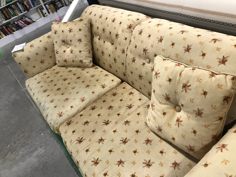Vintage Floral Button Tufted Sofa — Beige/Cream