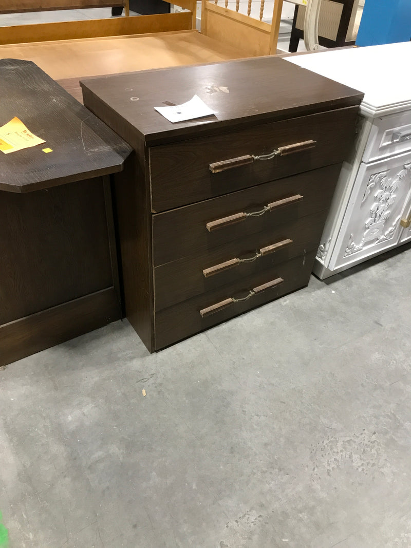 **TOO LOW PRICED TO BE ONLINE**Small Wooden Dresser