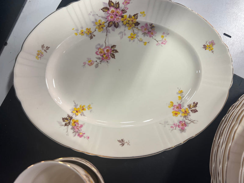 Myott Floral Earthenware Dinner Set