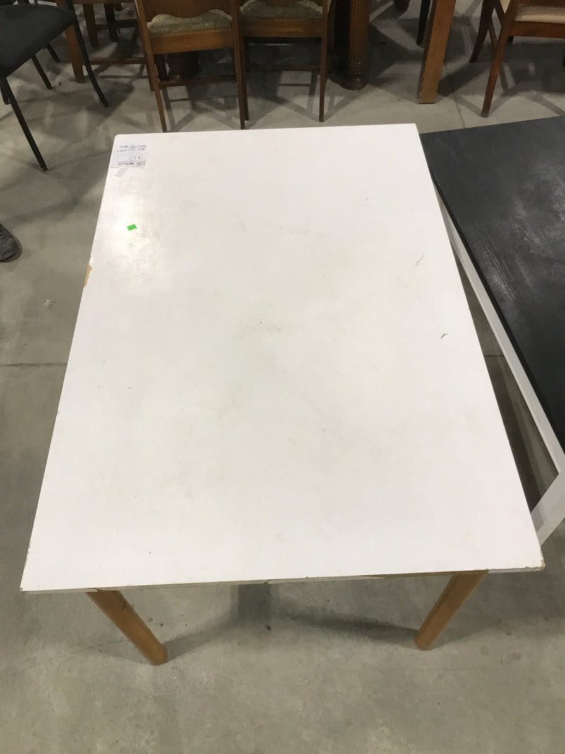 White dining table with folding sides