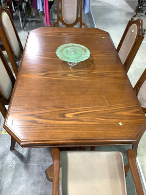 Oakwood Antique Dining Table + 6 Chairs