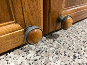 Wooden Kitchen with Multicoloured Countertop