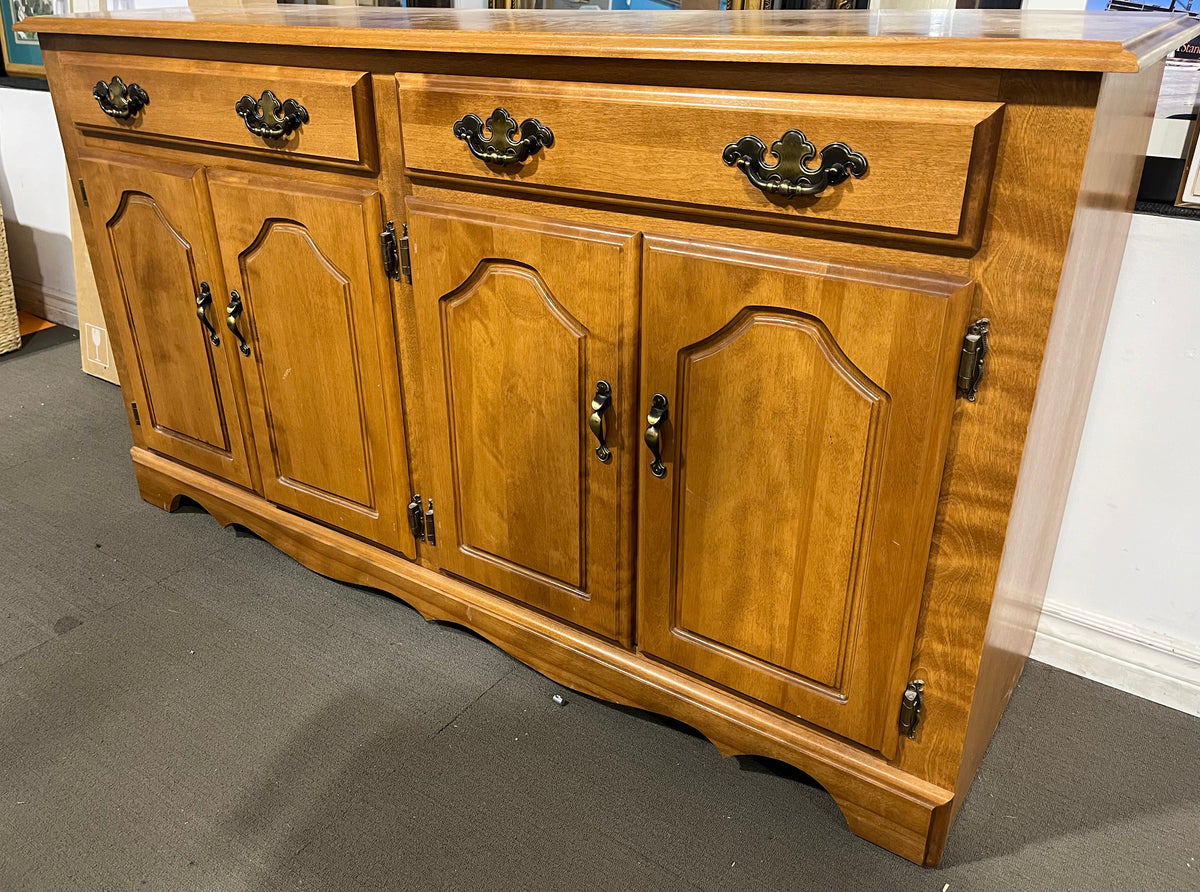 Simple Traditional Buffet – Habitat for Humanity Greater Ottawa ReStore