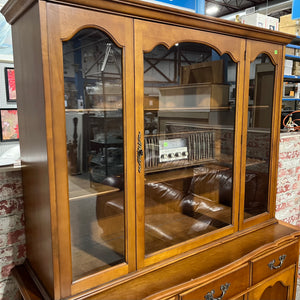 Honey Coloured Buffet and Hutch with Carved Accents