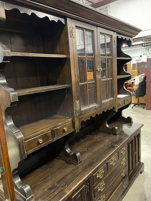 Dark Wooden Buffet & Hutch