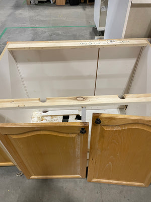 Honey Coloured Raised - Panel Kitchen