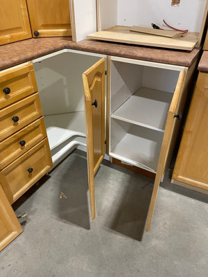 Honey Coloured Raised - Panel Kitchen