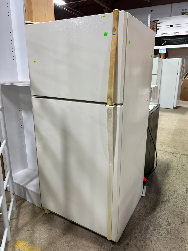 Kenmore Top-Freezer Refrigerator – White (Model 596.69894001)