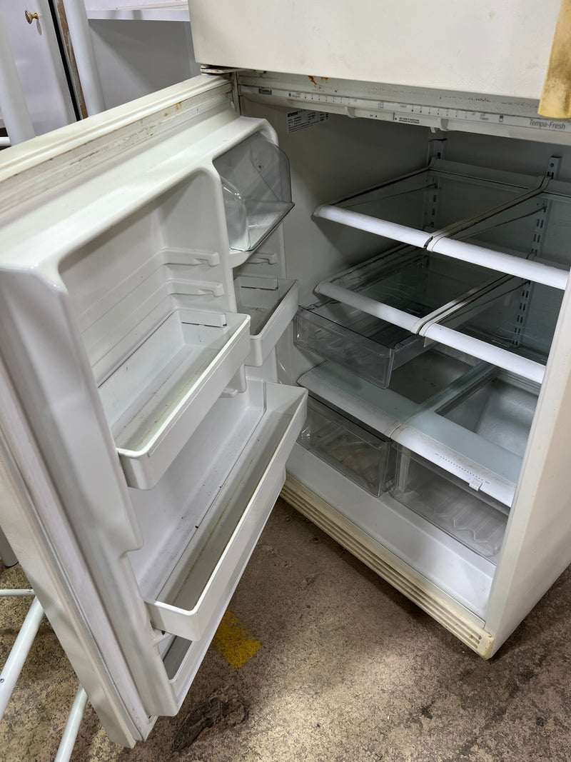Kenmore Top-Freezer Refrigerator – White (Model 596.69894001)