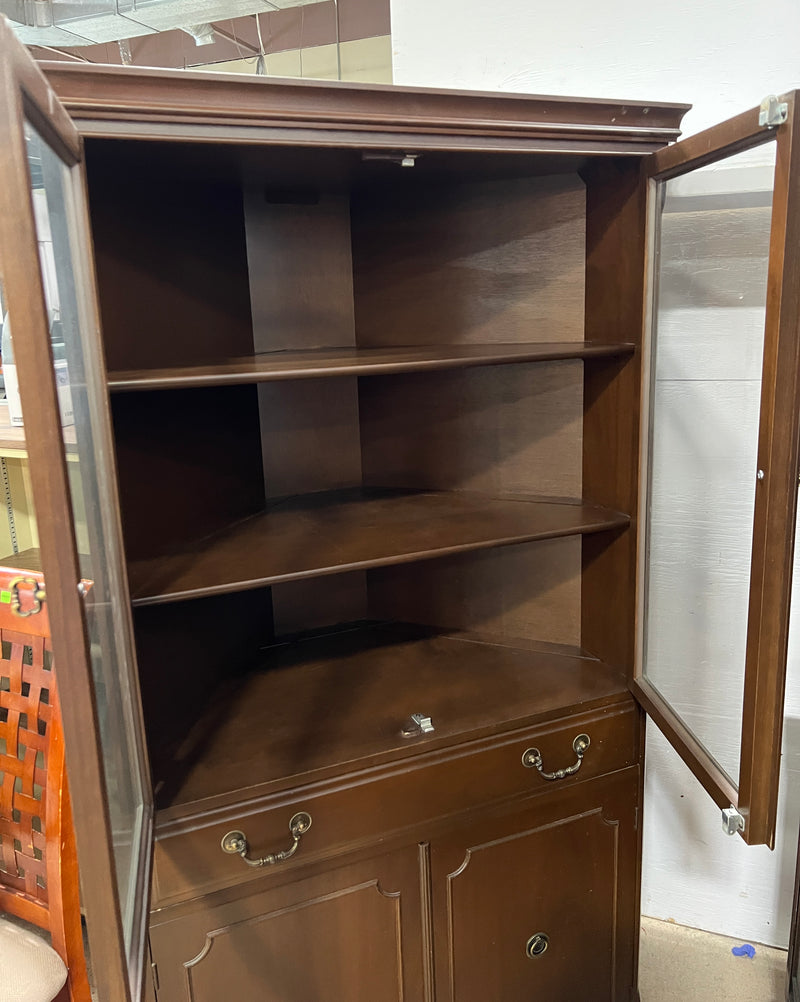 Traditional Mahogany Corner Hutch with Glass Display Cabinet