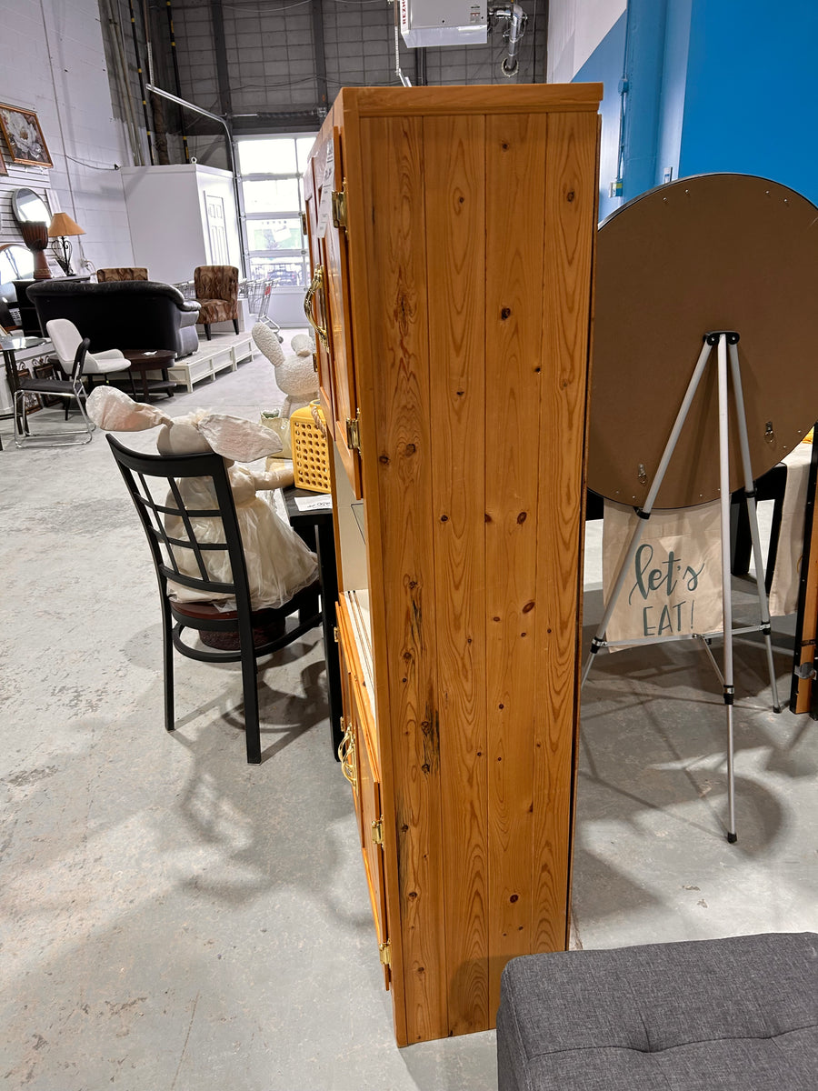 Homesteaders’ Display Cabinet – Habitat for Humanity Greater Ottawa ReStore
