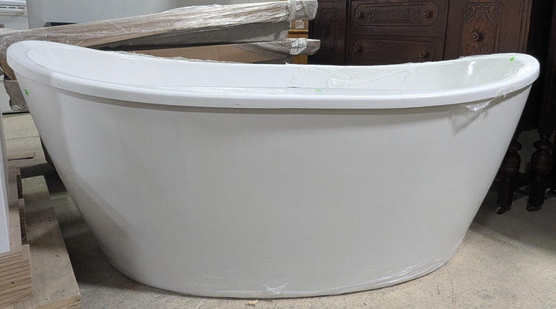 MAAX White Acrylic Freestanding Bathtub