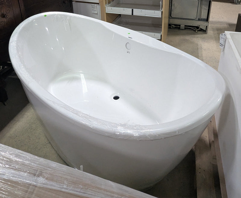 MAAX White Acrylic Freestanding Bathtub