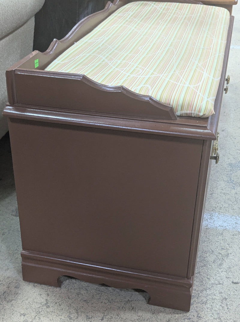 Huppe Wooden Storage Bench