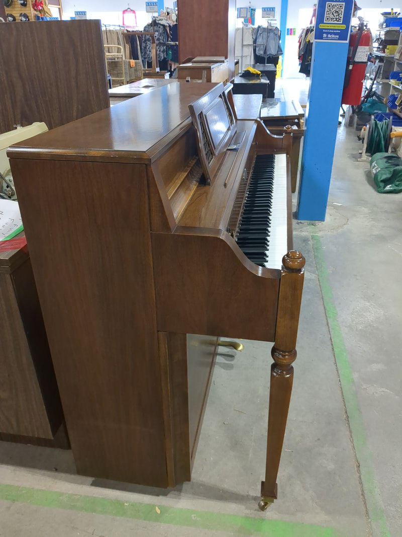 Lowrey Up-Right Spinet Wooden Piano
