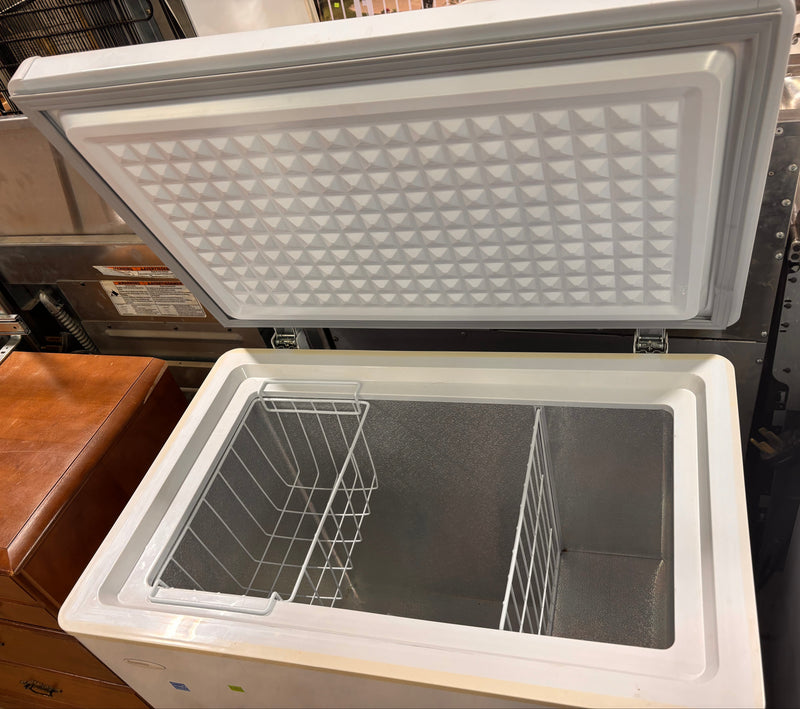 Danby White Chest Freezer