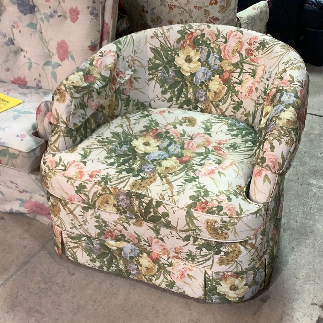 Watercolour Tub Chair Habitat for Humanity Greater Ottawa ReStore